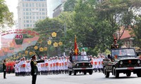 Recuerda Vietnam la reunificación nacional con mitin y desfile militar 