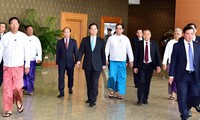 Participa primer ministro de Vietnam en cumbres de cooperación regional