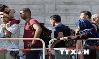 Reino Unido destinará parte del presupuesto de ayuda extranjera a inmigrantes 