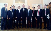 Vietnam y Reino Unido impulsan cooperación financiera