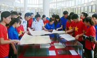 Exposición de mapas y documentos sobre archipiélagos de Hoang Sa y Truong Sa de Vietnam