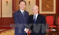 De visita en Vietnam delegación partidista de China