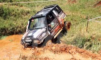 Comienza Carrera Internacional de Coches Todoterrenos RFC Vietnam 2015