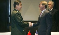 Titulares de defensa de China y Estados Unidos defienden sus posturas sobre el Mar Oriental