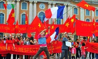 Asociaciones vietnamitas en Francia condenan vuelos de ensayo de China a Truong Sa