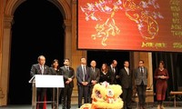 Vietnamitas en Francia celebran año nuevo lunar 2016