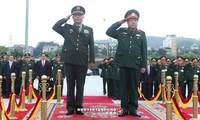 Dialogan Vietnam y China sobre sus nexos amistosos y pacíficos en Defensa