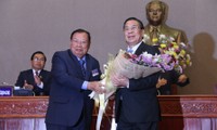 Felicita Vietnam a nuevos dirigentes líderes de Laos