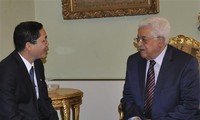 Vietnam y Palestina abogan por buscar una solución pacífica de conflictos