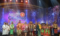 Fascina Gala artística del Festival de Niños de Asean 2016 en Hanoi