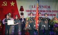 Conmemoran en Hanoi Día de las tropas de Artillería