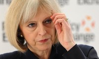 Theresa May se compromete a equilibrar el presupuesto