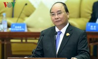 Premier vietnamita promete ofrecer un entorno favorable a inversionistas 