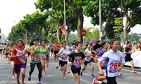 Carrera en Hanoi Por la Paz para saludar 62 años de su liberación