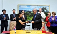 Vietnam y Cuba firman tres convenios de cooperación