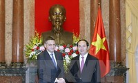 Presidente de Vietnam recibe al titular de la Agencia Estatal de Inteligencia de Bulgaria