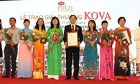 Premio Kova enaltece creatividad y dedicación de estudiantes vietnamitas sobresalientes