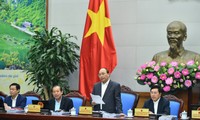 Gobierno vietnamita emite resolución sobre perfeccionamiento de leyes