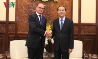 Presidente vietnamita recibe a los embajadores salientes de Eslovaquia y Austria