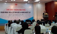 Reconocen a empresarios discapacitados vietnamitas 