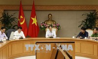 Revisan la gestión de los funcionarios y trabajadores de educación, salud y ciencia en Vietnam