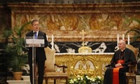 Presidente surcoreano asiste a la misa especial por la paz en el Vaticano