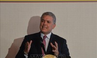 Presidente colombiano firma la ley que sustenta el sistema de justicia pactado con las FARC