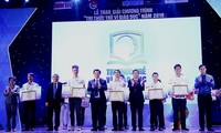 Honran obras e iniciativas destacadas por el desarrollo educacional de Vietnam