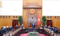 Primer ministro de Vietnam se reúne con delegados religiosos