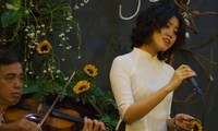 Jóvenes artistas vietnamitas interprentan la música de Trinh Cong Son 