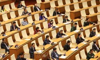 Diputados vietnamitas aprecian el informe del desarrollo socioeconómico del gobierno