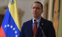 Venezuela critica a Estados Unidos por ignorar su oferta de repatriación