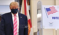 Trump vota por adelantado en Florida