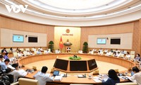 Primer ministro de Vietnam preside reunión gubernamental de octubre