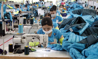 La industria textil de Vietnam se adapta a los cambios para crecer