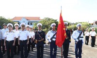 Fuerzas armadas y pueblo de Truong Sa decididos a proteger la integridad territorial del país