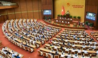 Parlamento vietnamita debate proyecto de modificación de leyes