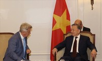 Máximo dirigente de Vietnam se reúne con secretario nacional del Partido Comunista Francés