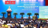 Primer Ministro asiste a conferencia sobre plan de desarrollo de Ciudad Ho Chi Minh hasta 2050