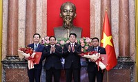 Oficializan nombramiento de dos nuevos viceprimeros ministros y cuatro ministros de Vietnam