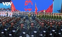 Gran ceremonia y desfile marcan los 50 años de la reunificación de Vietnam