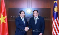 Primer Ministro vietnamita se reúne con líderes del Parlamento malasio