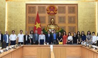 Canciller recibe a miembros de Asociación Global de Expertos y Científicos de Vietnam