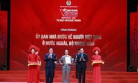 Vietnam honra a trabajadores sobresalientes