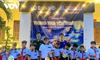 Un cálido y significativo Festival del Medio Otoño para los niños en Vietnam