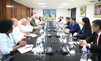 Organizaciones políticas de Vietnam y Cuba fortalecen cooperación en investigación científica y teórica