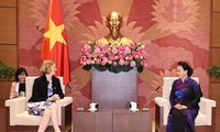 Nguyên Thi Kim Ngân rencontre des ambassadeurs sortants