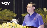 Vuong Dinh Huê rencontre des électeurs de Hai Phong