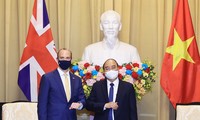 Nguyên Xuân Phuc rencontre Dominic Raab