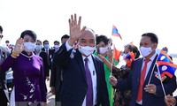 Nguyên Xuân Phuc en visite au Laos